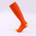 Chaussettes de football de compression de vente chaude chaussettes de football en gros